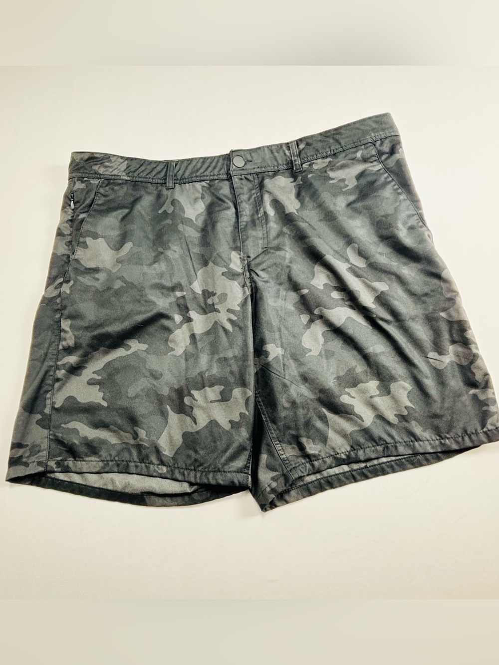 Men's Camouflage Performance Shorts - Black & Gray